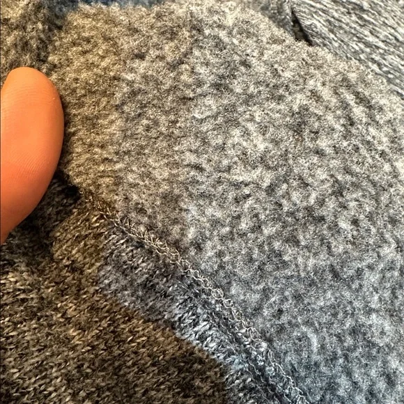 Roots men's heathered grey pullover hoodie Ptp 21 Large - Picture 7 of 7